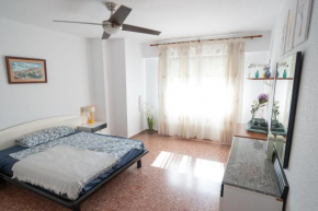 An apartment in Xeraco with 3 bedrooms, located near beach and Gandia